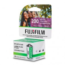 Fujifilm Fujicolor 200 Color Negative 35mm Film (Single Roll)